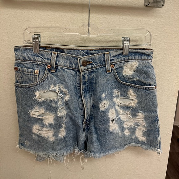 Vintage Levi’s shorts - Picture 1 of 2